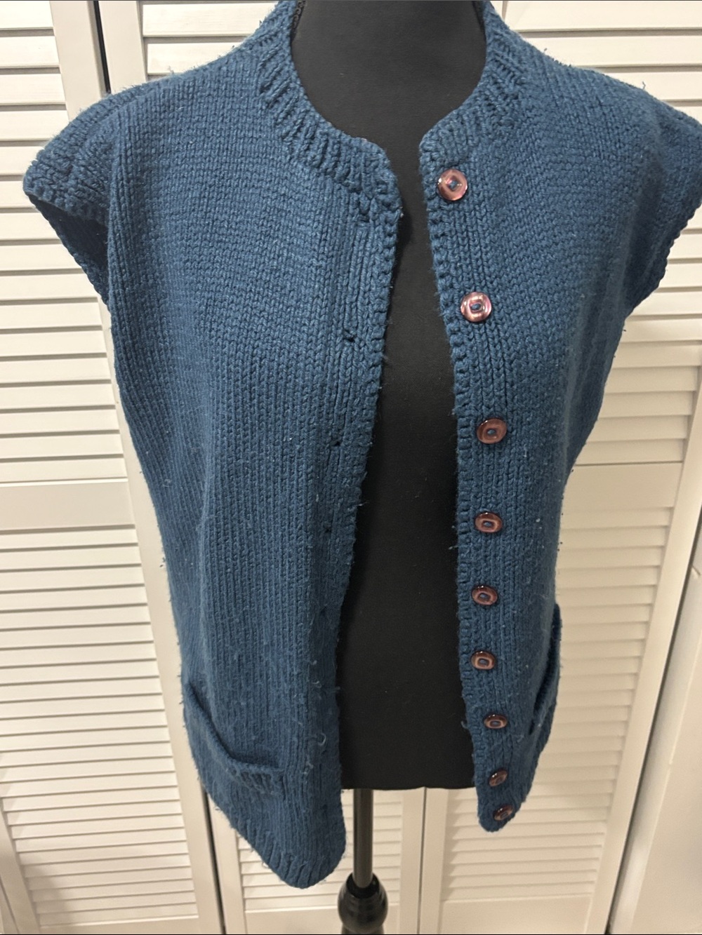Women's Sleeveless Button-Front Knit Vest - Deep Blue